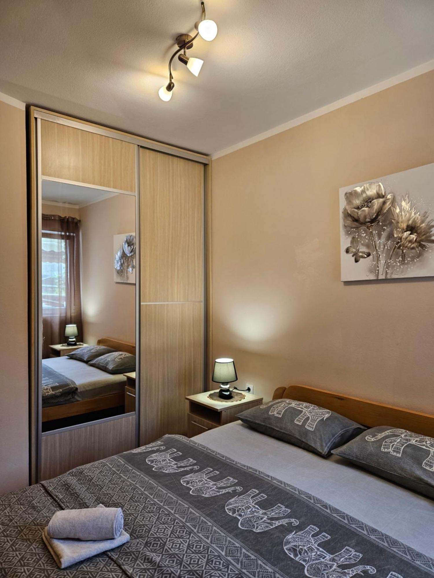 Apartment Aleksandar Котор Экстерьер фото